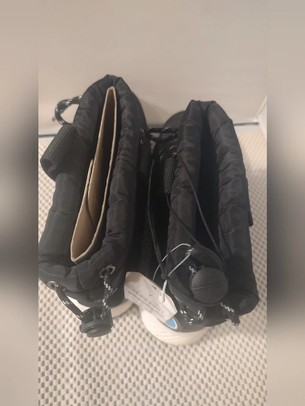 Time and Tru Women's Size 7 Puffy Drawstring Winter Boots Black/ White NWT